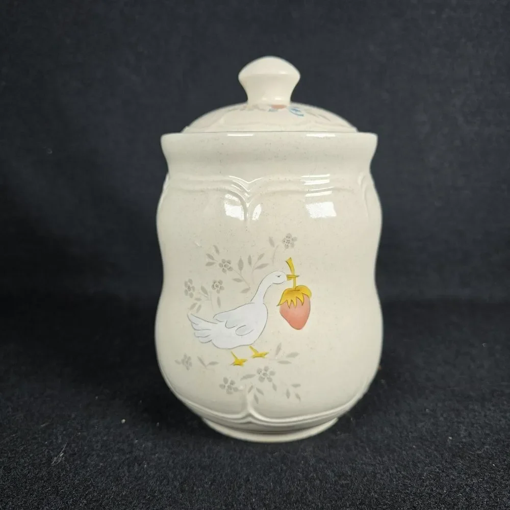 Vintage Marmalade Goose Strawberry Canister w/Lid International Stoneware